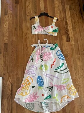 Printed Two-Piece Skirt Set in White with Multicolor Abstract Print